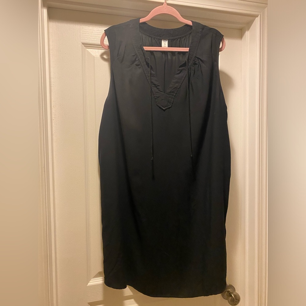 LBD, size XXL, Old Navy. Straight, simple dress. Versatile.